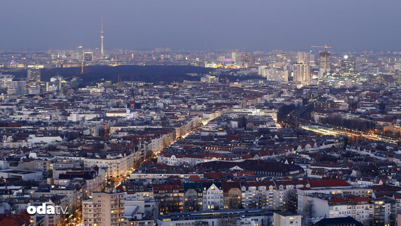 berlinde elektrik kaosu QUz6Sszv
