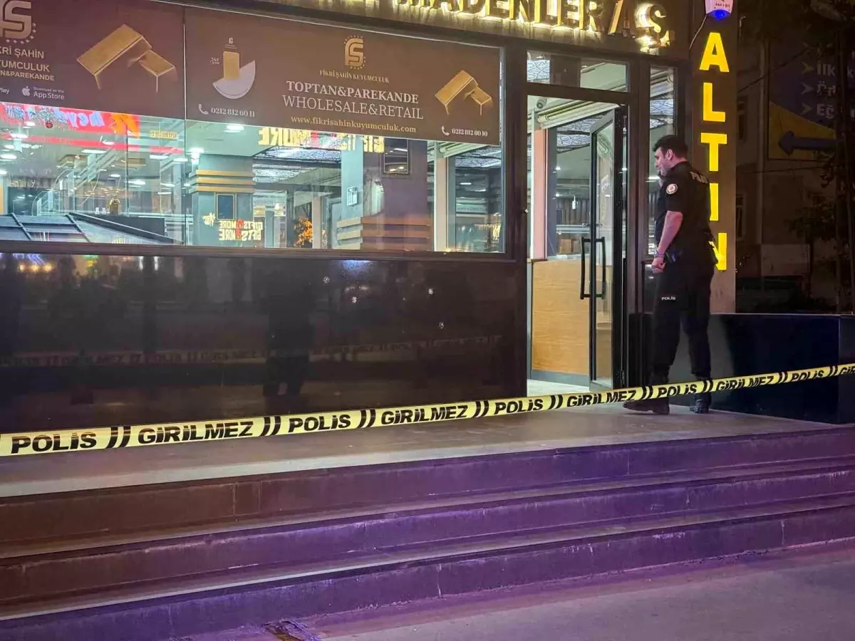 beylikduzunde kuyumcuya silahli saldiri T3yvOZLc