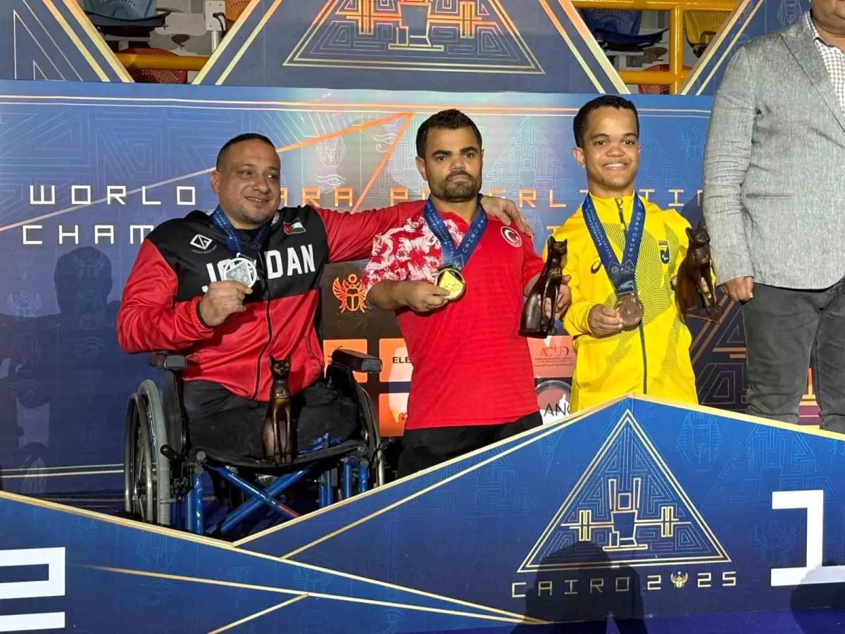 abdullah kayapinar dunya sampiyonu mA1Tyts4.jpg