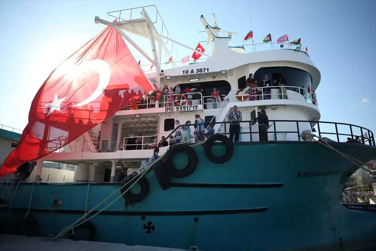 balikesirde denizciler filistin ve kuresel sumud filosuna destek icin marmaraya acildi thY6fkbq