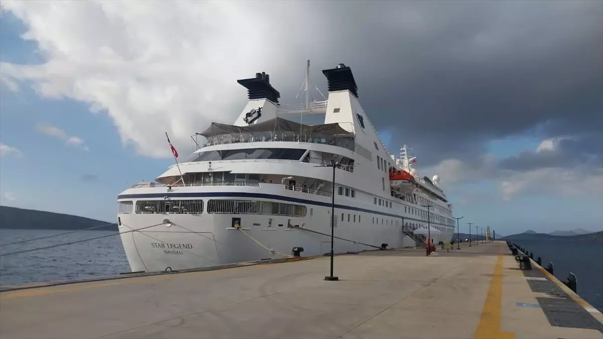 Bodrum’a 271 Yolcu Getiren Star Legend Kruvaziyeri Limana Yanaştı