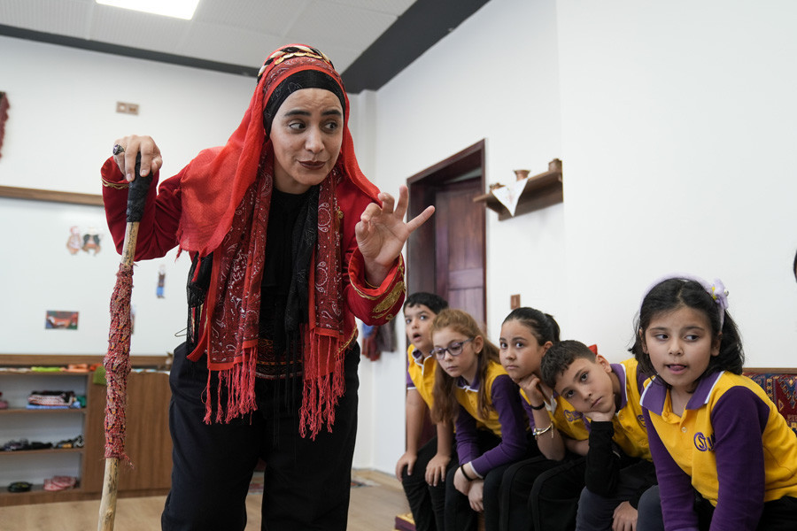 cocuklarimizi sahneye tasimak icin calistiriyoruz crcARkkE.jpg