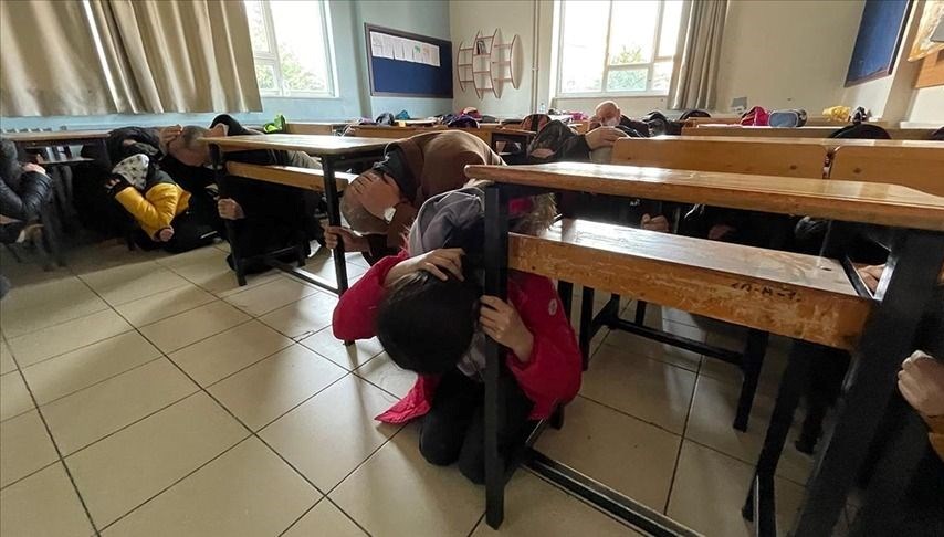 meb uyurdu yarin butun okullarda es zamanli yapilacak w1NSgLN5.jpg