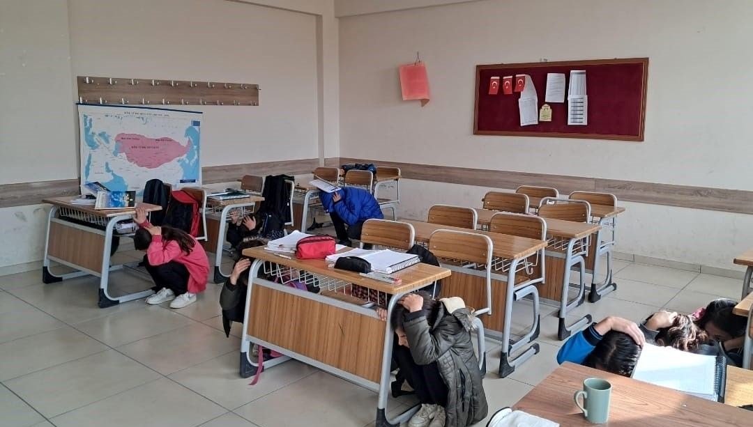 Van’da tüm okullarda eş zamanlı tatbikat