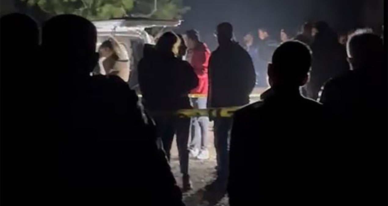 Mezarlıkta korkunç olay! 2 kişi araç içinde ölü bulundu