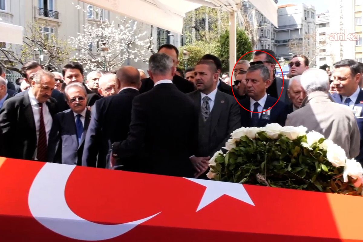 Hüsamettin Cindoruk’un Cenaze Töreninde Gerilim Hissiyatı